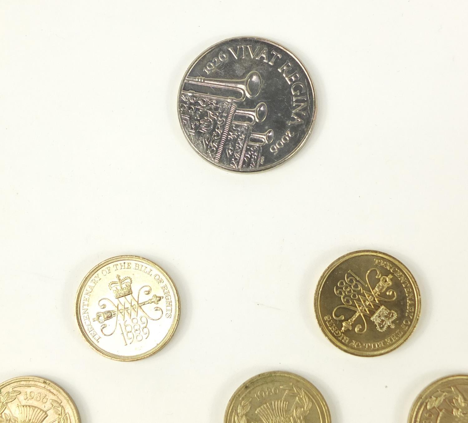 British coins and bank notes including five pounds, two pound coins, two fifty pence pieces and an - Image 8 of 8