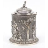 19th century Elkington & Co neo-classical silver plated biscuit box with cherub finial, decorated in