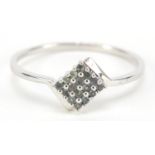 9ct white gold green sapphire ring, size S, 1.8g : For Further Condition Reports Please Visit Our