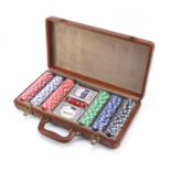 Good quality brown leather poker set with suede interior, 23cm H x 41cm w x 7cm D : For Further