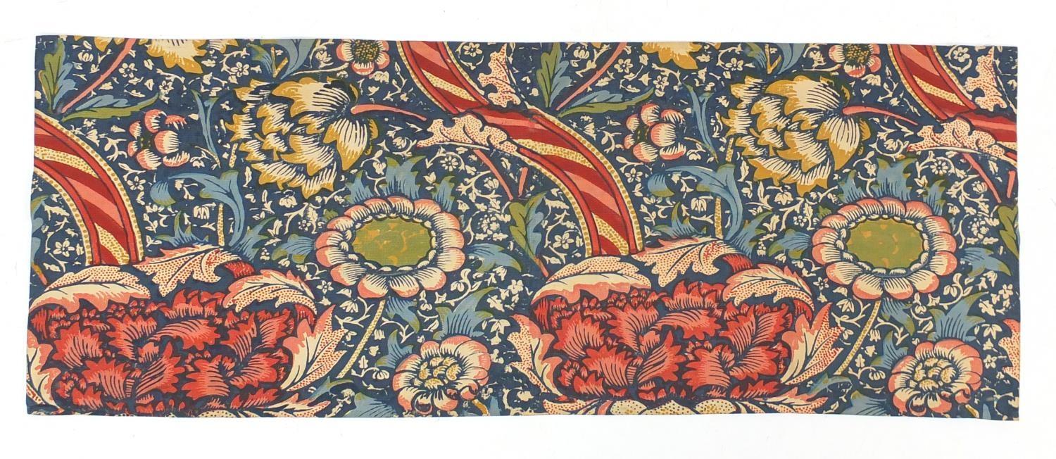 Arts & Crafts cotton silk screen print by William Morris, 95cm x 36cm (PROVENANCE: Mersham-le-