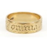 9ct gold wedding band with engraved script, size O, 4.0g : For Further Condition Reports Please