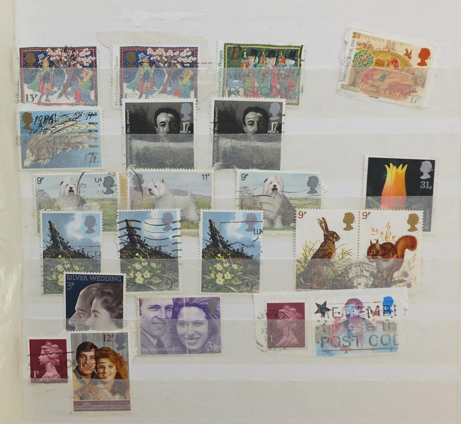 Large collection of world stamps and first day covers, some arranged in albums and some loose, - Image 18 of 28