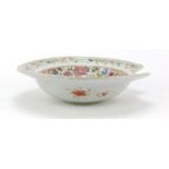 Good Chinese Canton porcelain bleeding bowl hand painted in the famille rose palette with dragons