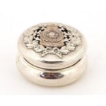 Elkington silverplate Royal Automobile Club pot and cover, 5in diameter : For Further Condition