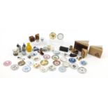 Sundry items including Franklin Mint miniature plates with certificates and ebonised box : For