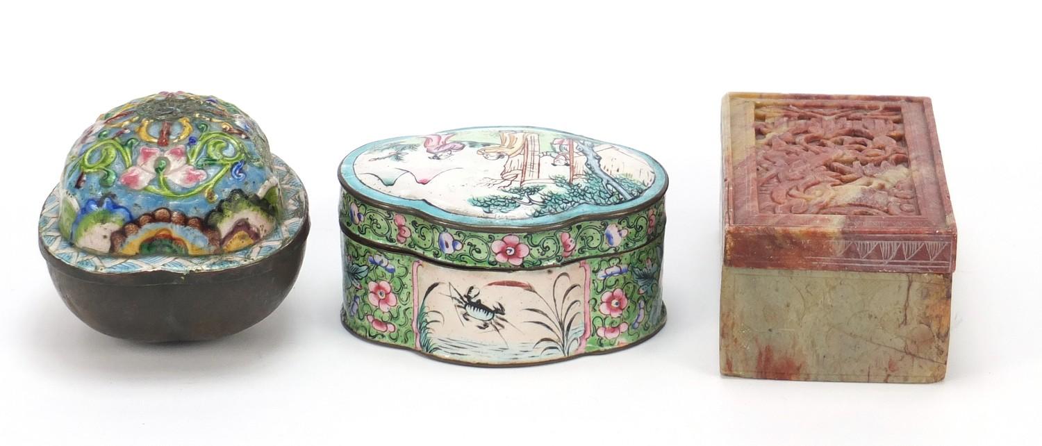 Chinese carved stone box and cover and two enamel boxes with covers, the largest 11.5cm wide : For - Image 4 of 12