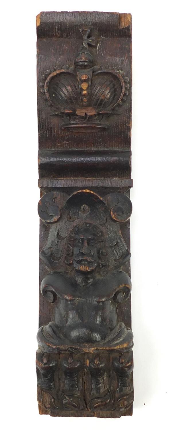 Early 17th century oak bracket carved with a gentleman in a hat and a royal crown, 31cm in - Image 3 of 7