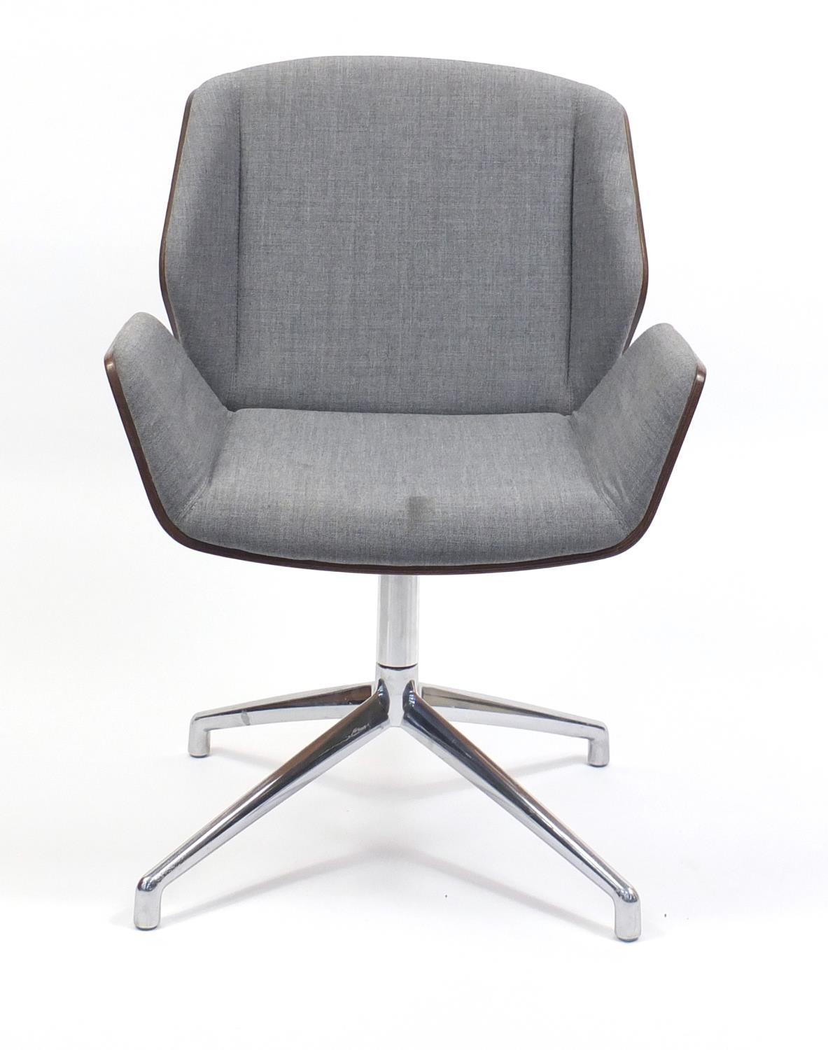 Boss design low back Kruze lounge chair, 84cm high, retail price ?1489.00 : For Further Condition - Image 2 of 6