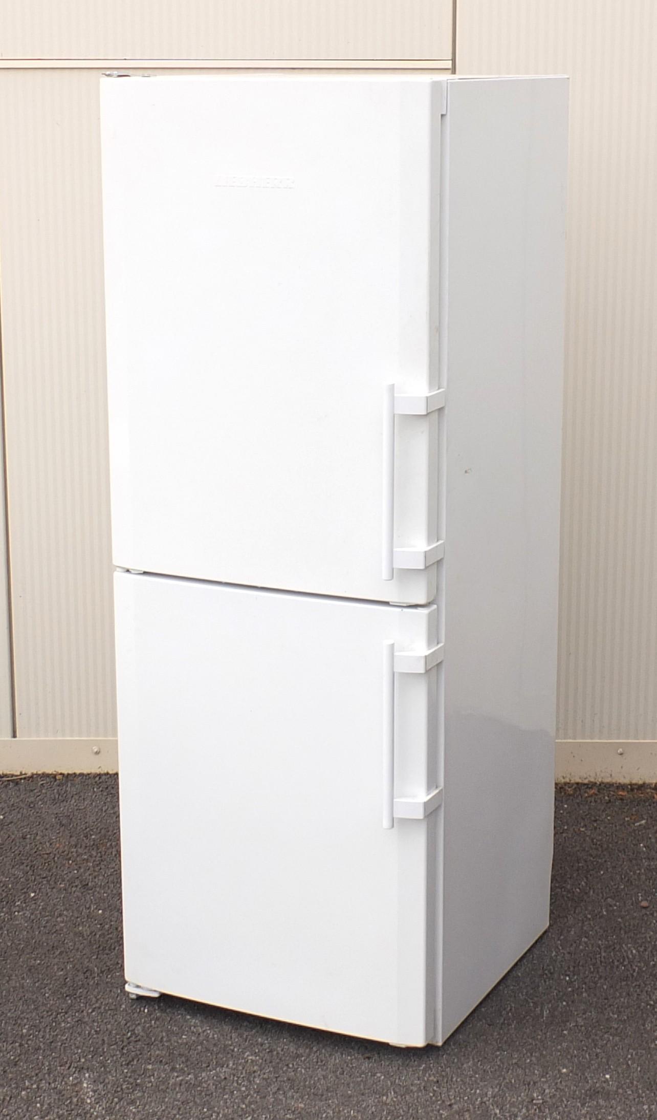 Liebherr Comfort no frost fridge freezer, 162cm high : For Further Condition Reports Please Visit