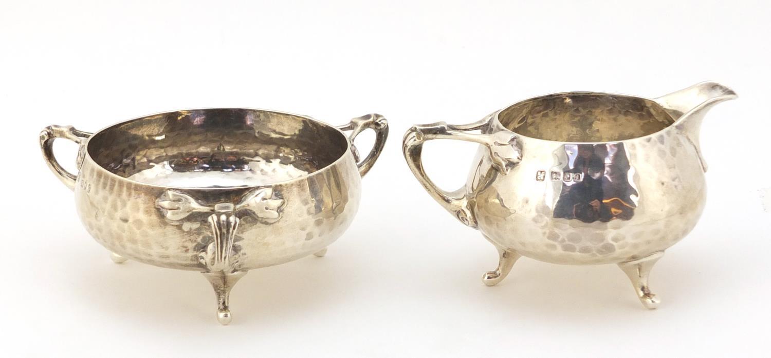 Northern Goldsmith Company, Arts & Crafts planished silver milk jug and sugar bowl, London 1901, the - Image 3 of 9