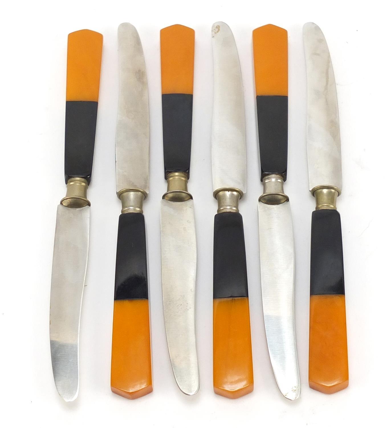 Art Deco orange and black Bakelite knife holder with six knives, 20cm wide : For Further Condition - Image 10 of 10