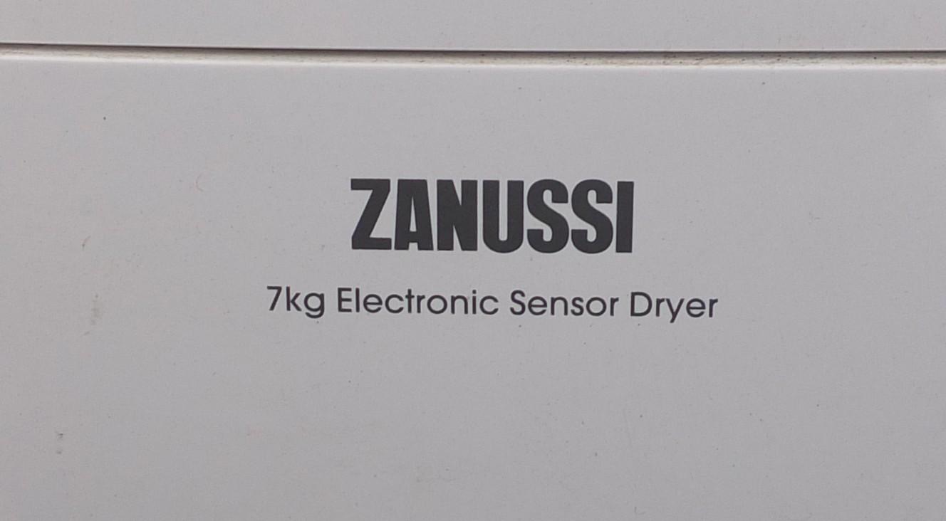 Zanussi 7kg sensor dryer, 85cm high : For Further Condition Reports Please Visit Our Website, - Image 2 of 3