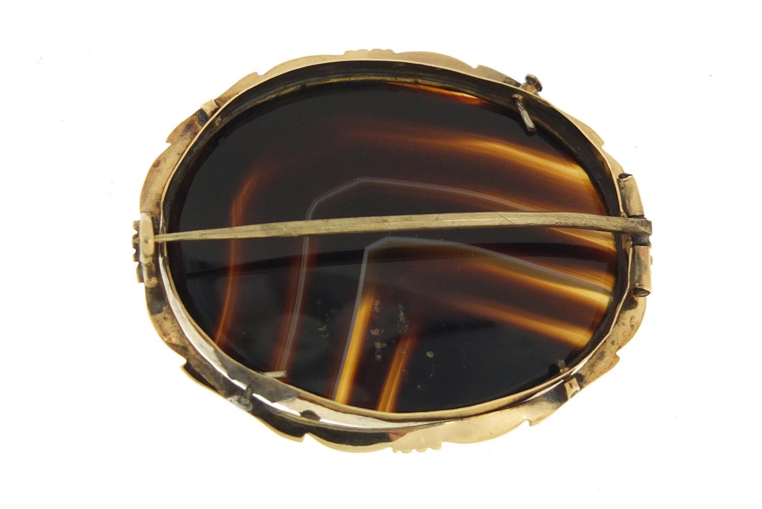 Victorian 9ct gold agate brooch, 4cm in length, 9.0g : For Further Condition Reports Please Visit - Image 2 of 2