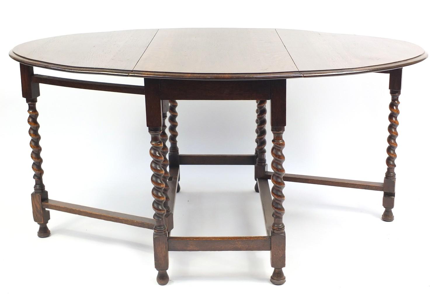 Oak barley twist gate leg table, 72cm H x 52cm W (folded) x 104cm D : For Further Condition - Image 2 of 4