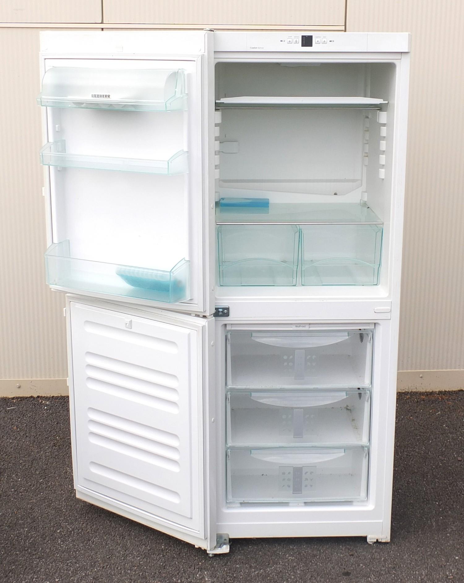 Liebherr Comfort no frost fridge freezer, 162cm high : For Further Condition Reports Please Visit - Image 3 of 4