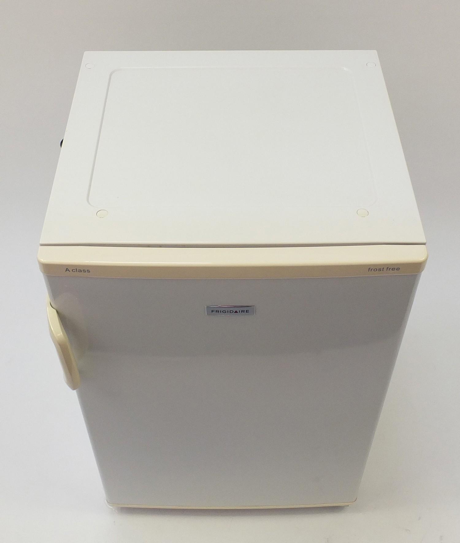 Frigidaire A class frost free freezer, 85cm H x 56cm W x 55cm D : For Further Condition Reports - Image 2 of 5