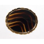 Victorian 9ct gold agate brooch, 4cm in length, 9.0g : For Further Condition Reports Please Visit
