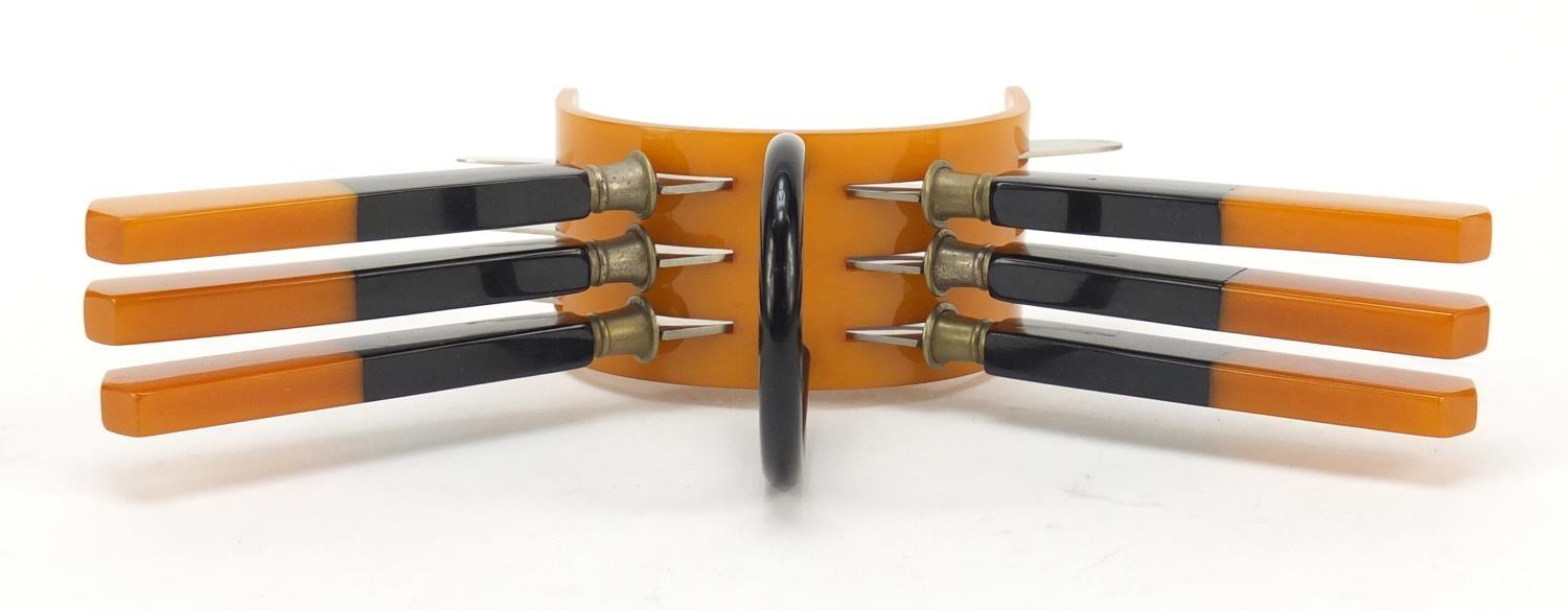 Art Deco orange and black Bakelite knife holder with six knives, 20cm wide : For Further Condition - Image 6 of 10