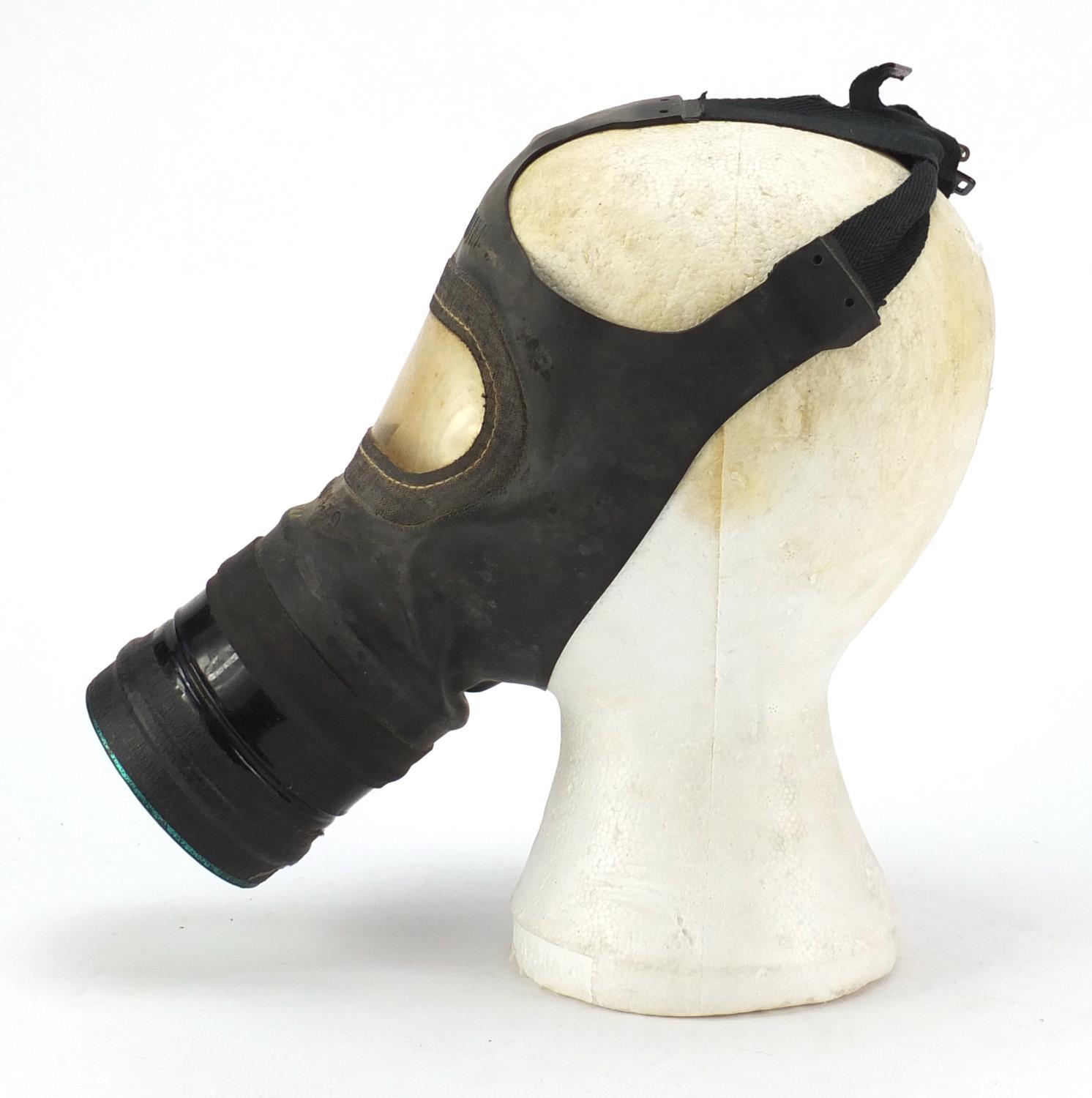 British military World War II leather flying helmet and gas mask with box : For Further Condition - Image 17 of 22