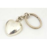 Mappin & Webb, silver heart shaped keyring, Sheffield 2004, 8cm in length, 52.9g : For Further