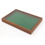 Oak glazed dealer's display case, 6cm H x 54.5cm W x 38cm D : For Further Condition Reports Please