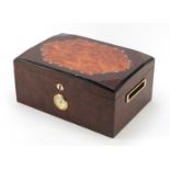 Rectangular lacquered humidor with lift out tray, 35cm W x 24.5cm D x 16cm H : For Further Condition