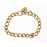 9ct gold bracelet with love heart padlock, 20cm in length, 38.0g : For Further Condition Reports