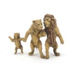 Cold painted bronze lion family in the style of Franz Xaver Bergmann, 9cm wide : For Further