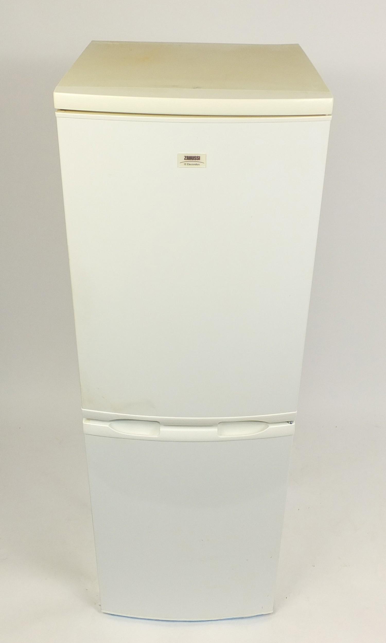 Zanussi Electrolux fridge freezer, 164cm H x 54cm W x 55cm D : For Further Condition Reports - Image 2 of 6