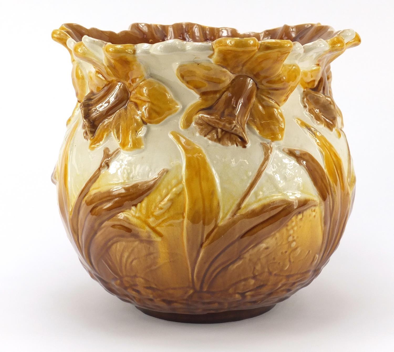 Leeds Art Pottery, Arts & Crafts jardinière hand painted with daffodils, numbered 4060, 24cm high - Image 2 of 7