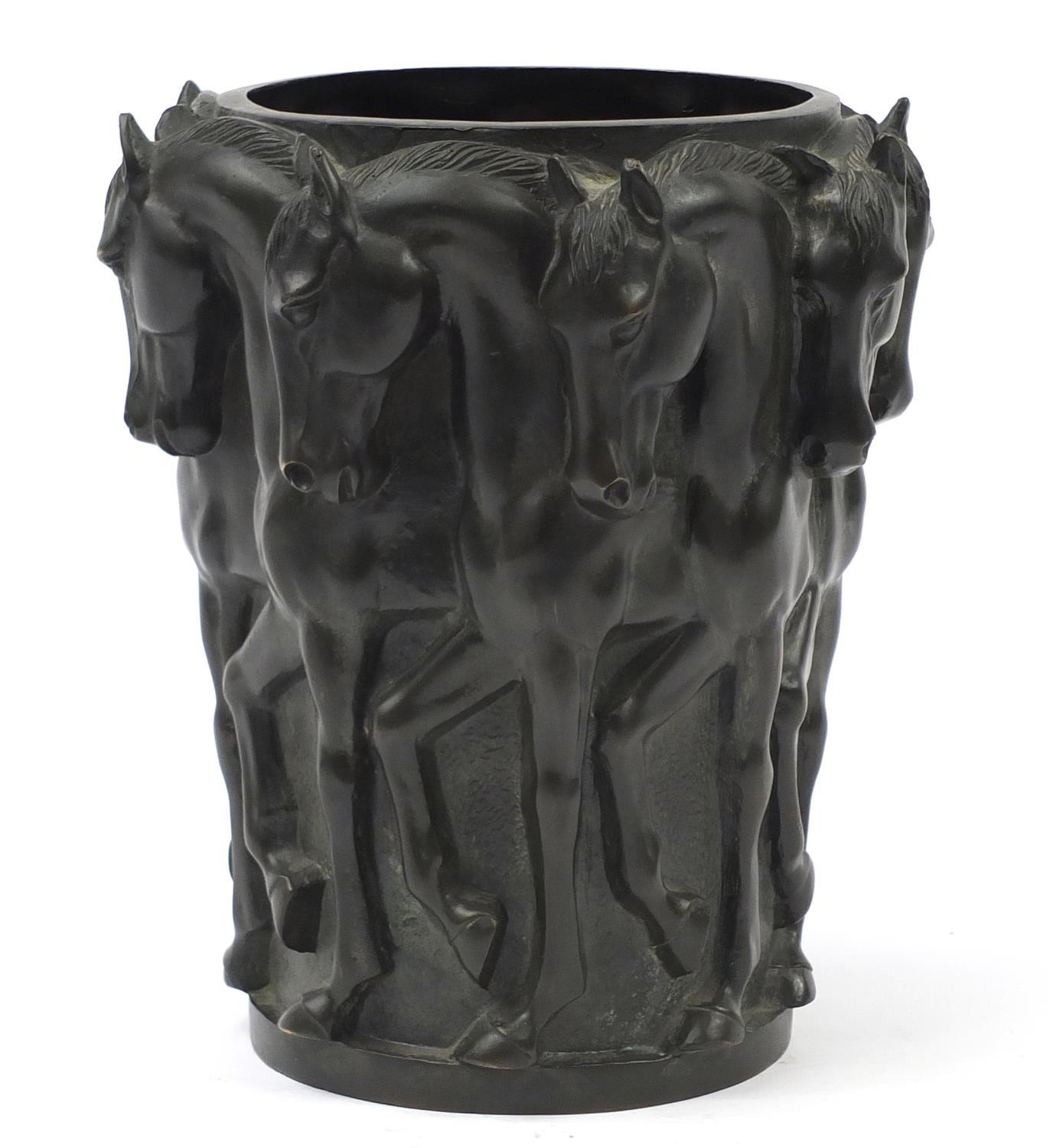 French Art Deco patinated bronze Maharajah thoroughbred wine cooler cast with a continuous band of - Image 2 of 8
