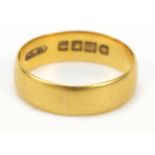 22ct gold wedding band, size N/O, 3.6g
