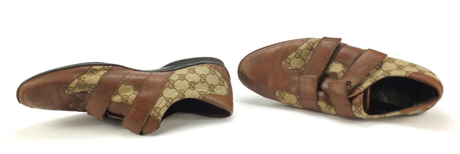 Pair of vintage gentlemen's Gucci shoes, size 45 - Image 6 of 9