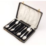 Arthur Price & Co Ltd, set of six silver teaspoons and sugar tongs housed in a velvet and silk lined