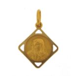 18ct gold religious Madonna pendant, 2.4cm high, 2.2g