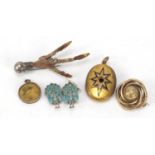 Antique and later jewellery including Victorian brooches, Scottish claw brooch and Siam silver and