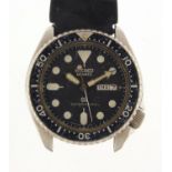 Seiko, vintage gentlemen's diver's quartz wristwatch with luminous day/date dial, the case