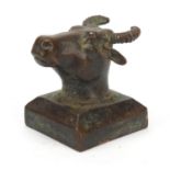 Chinese patinated bronze deer head seal, character marks to the base, 4cm high