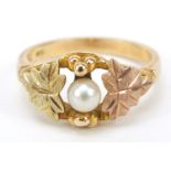 Continental 10ct two tone gold pearl ring, size M, 3.5g