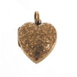 Gilt metal love heart locket, 2cm high, 2.5g