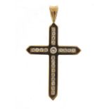 9ct gold cubic zirconia cross pendant, 3.8cm high, 2.1g