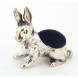 Novelty silver rabbit pin cushion, 2.6cm high, 10.6g