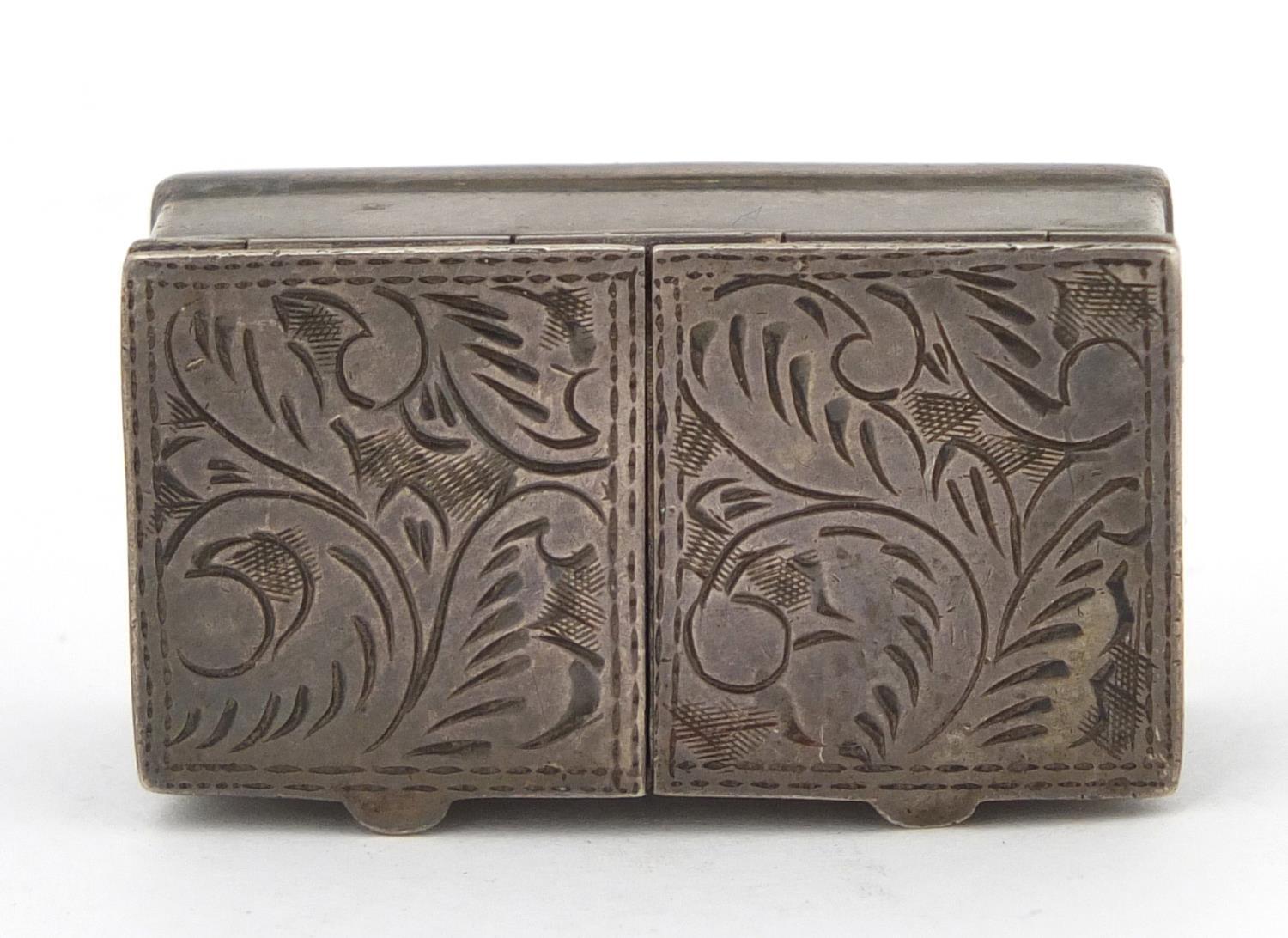 Rectangular silver double stamp box with hinged lids, London import marks 1989, 4.2cm wide, 28.8g - Image 5 of 8
