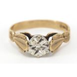 9ct gold diamond ring, size M, 2.2g