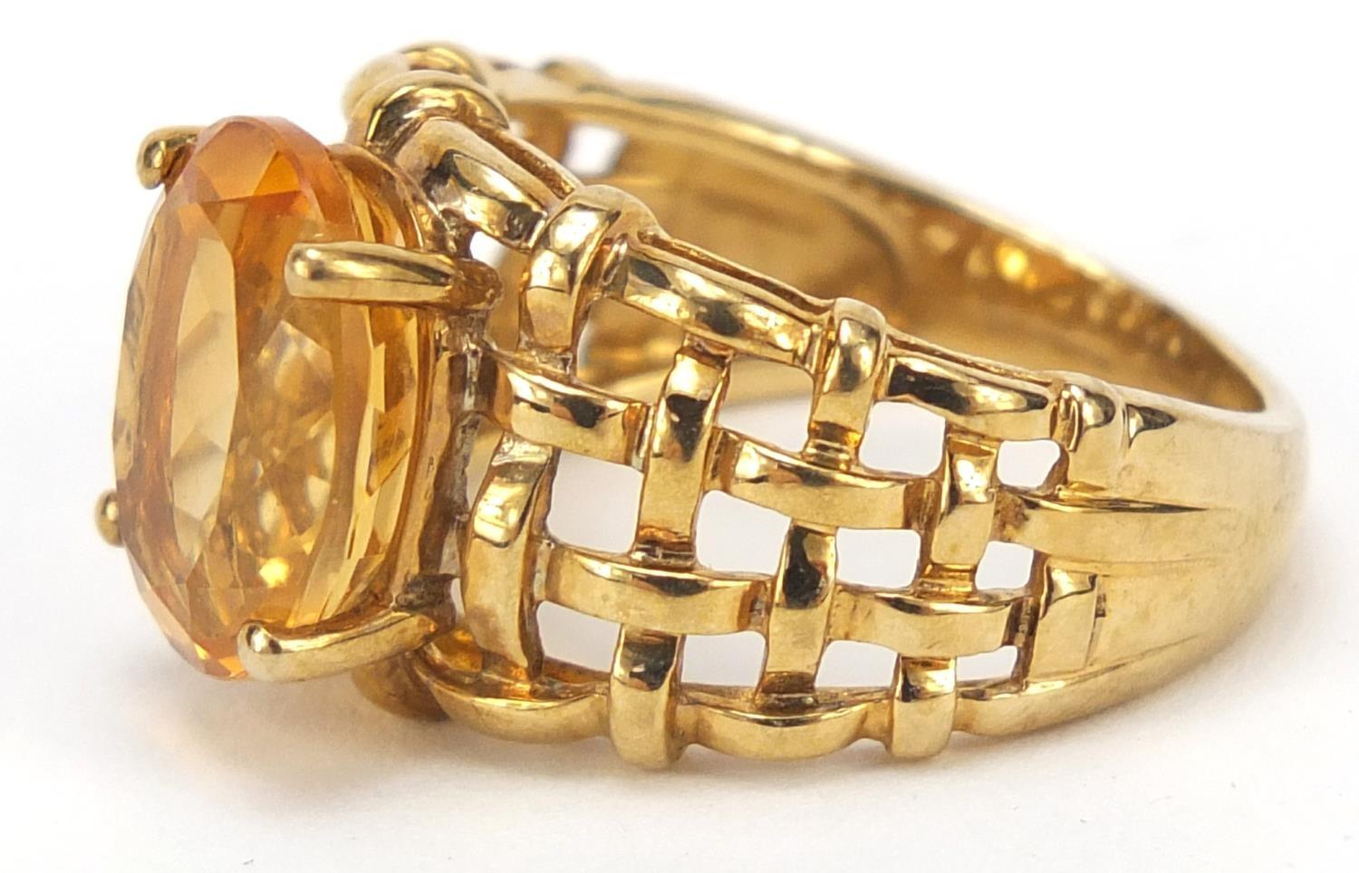 9ct gold orange stone weave design ring, size O, 5.5g - Image 2 of 5