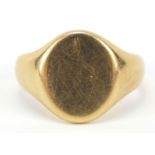 18ct gold signet ring, size P, 7.6g