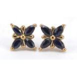 Pair of 9ct gold sapphire flower head earrings, 1cm in diameter, 1.0g