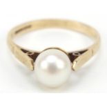 9ct gold cultured pearl ring, size P, 2.4g