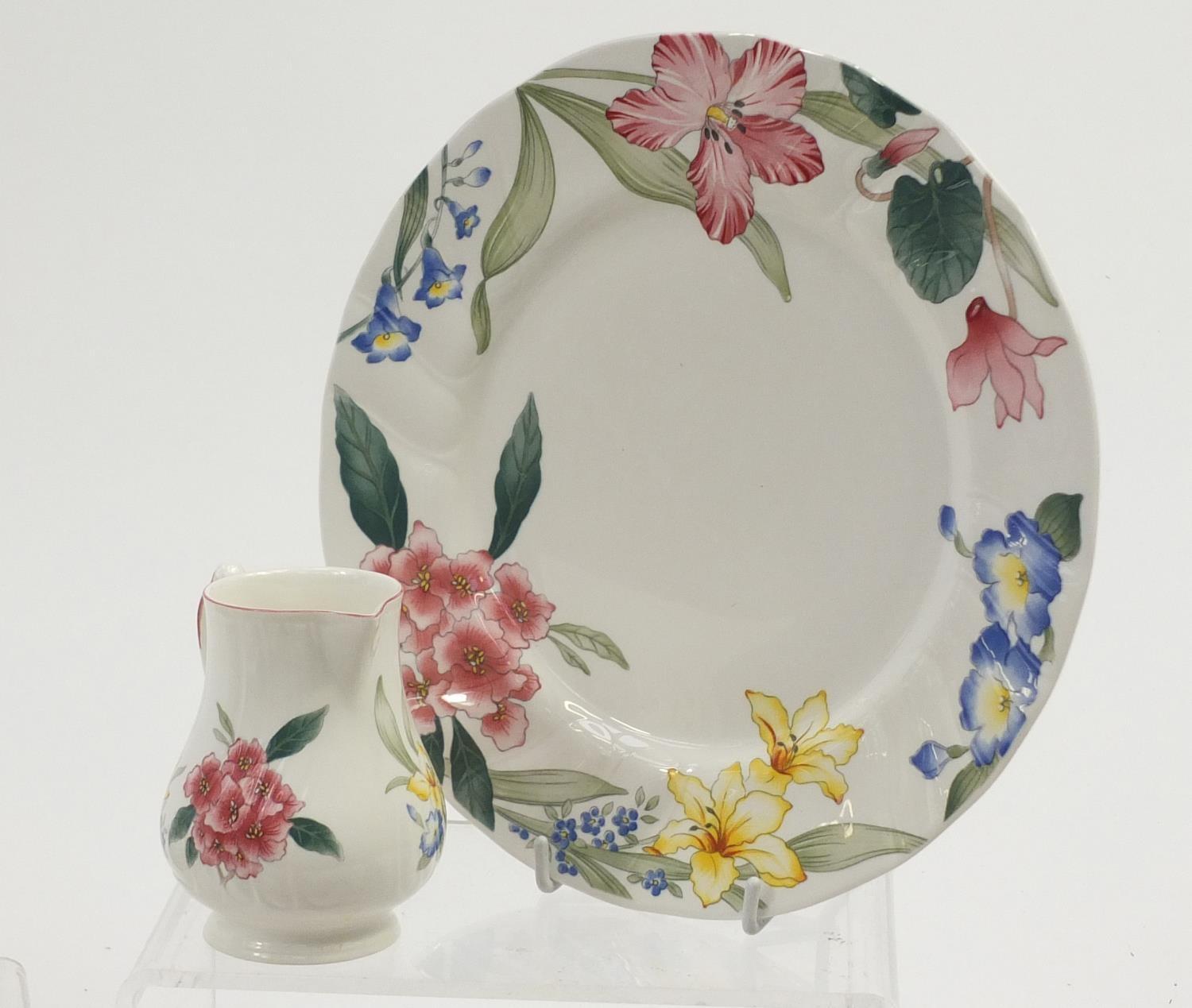 Villeroy & Boch Flora Bella dinner and teaware including plates and cups with saucers - Image 6 of 9